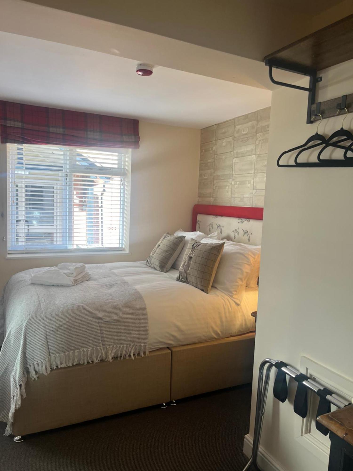 The Olde Coach House Inn Ashby Saint Ledgers Chambre photo
