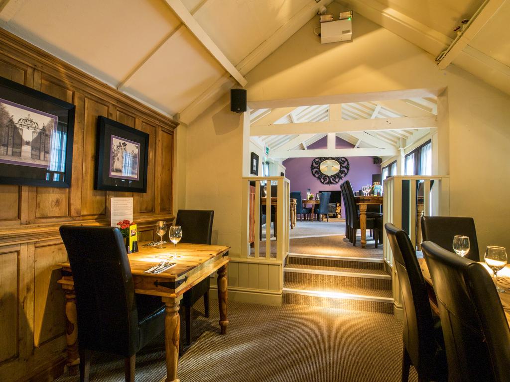 The Olde Coach House Inn Ashby Saint Ledgers Extérieur photo