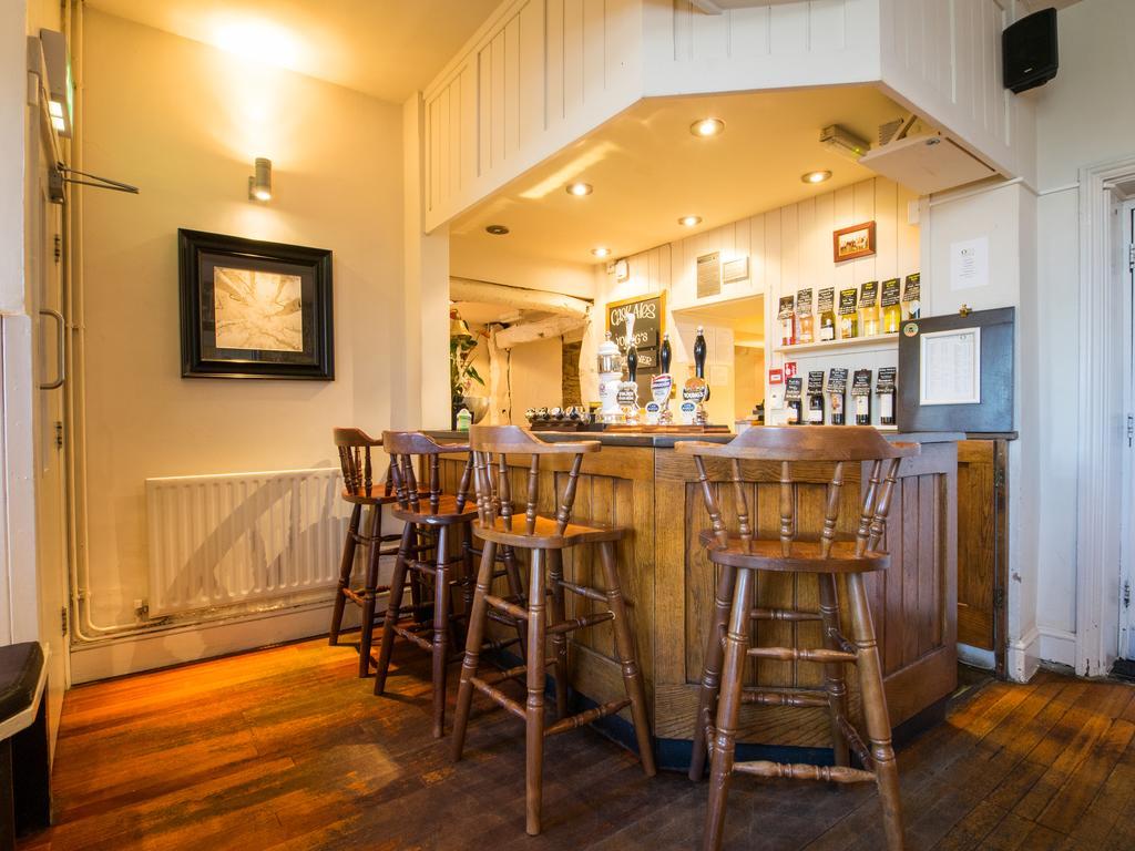 The Olde Coach House Inn Ashby Saint Ledgers Extérieur photo