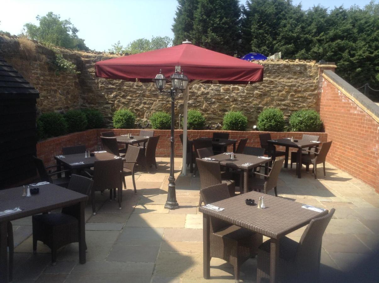 The Olde Coach House Inn Ashby Saint Ledgers Extérieur photo
